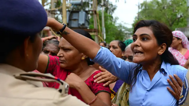 කුල පීඩනයට එරෙහිව 'දලිත්' පාගමනක්