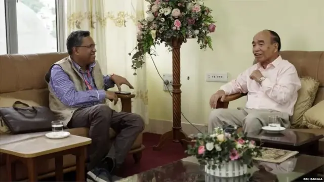 बीबीसी के शुभज्योति घोष से बातचीत करते मुख्यमंत्री जोरमथांगा