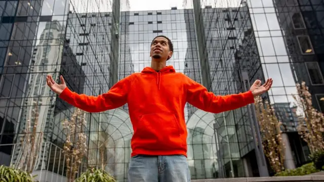 تبادل ارزهای خارجی در اینستاگرام