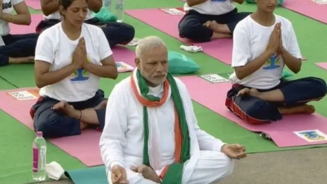 યોગ નરેન્દ્ર મોદી