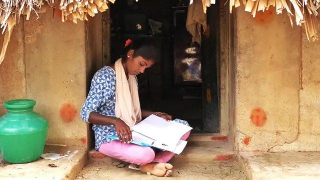 தனலட்சுமி.