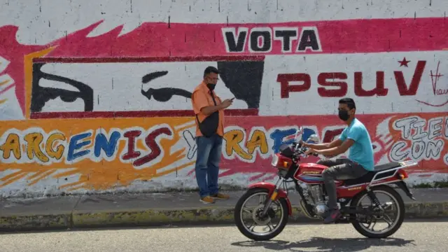 Pintadas en una calle de Barinas