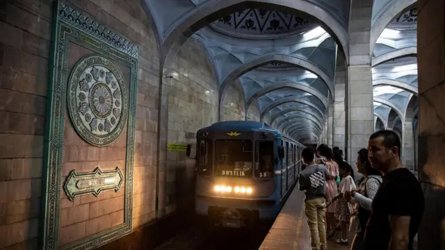 مترو أنفاق أوزبكستان