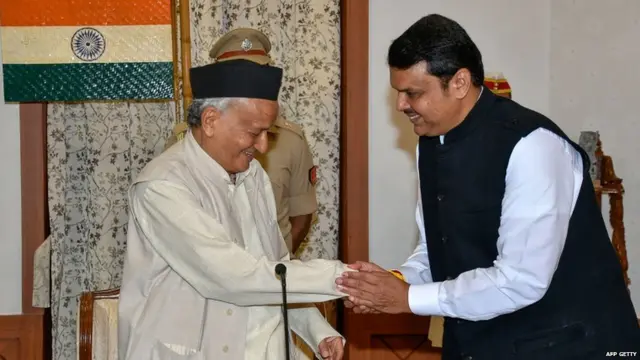 રાજ્યપાલ સાથે દેવેન્દ્ર ફડણવીસ