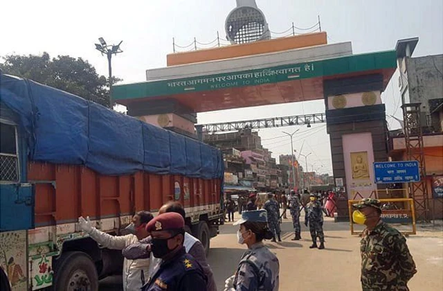 सीमामा सुरक्षा जाँचमा कडाइ।