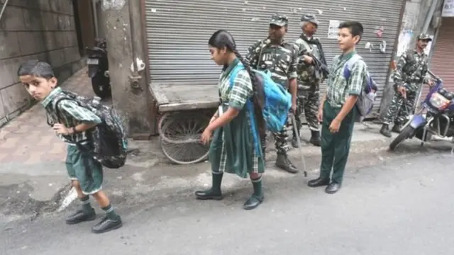 காஷ்மீரில் தற்போதைய நிலை என்ன?