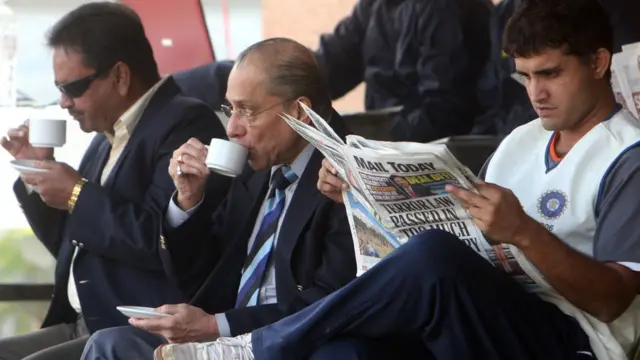 सौरव गांगुली उस दौर में भारतीय टीम के कप्तान हुआ करते थे जब बोर्ड में जगमोहन डालमिया का दबदबा रहता थाय