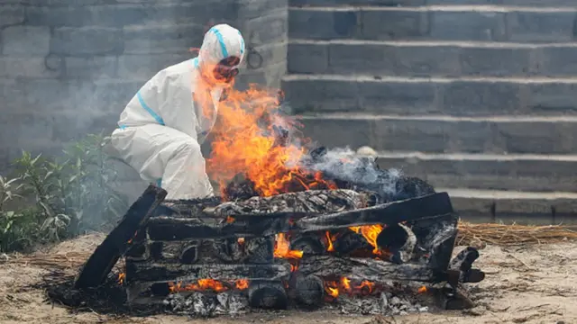 В качестве примера того, как быстро ситуация может измениться в худшую сторону, эксперты приводят Непал