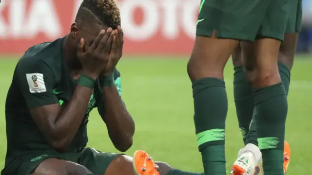 Nigeria Super Eagles player wey no happy during World Cup 2018 match with Argentina