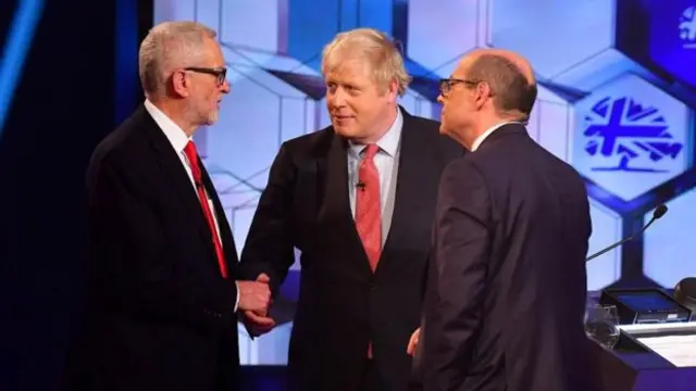 အခုရွေးကောက်ပွဲဟာ ဘယ်သူနိုင်မယ်ဆိုတာ မှန်းဆရခက်နေပါတယ်