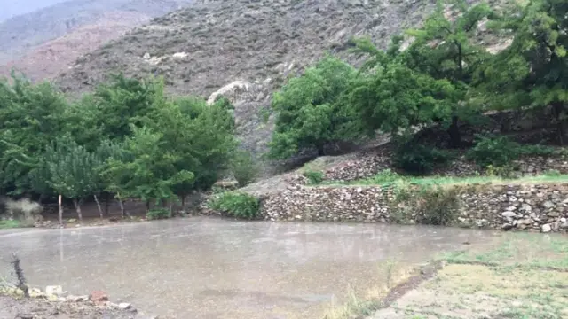 مسیرهای ارتباطی شماری از ولسوالیها با مرکز این ولایت نیز بسته شده است