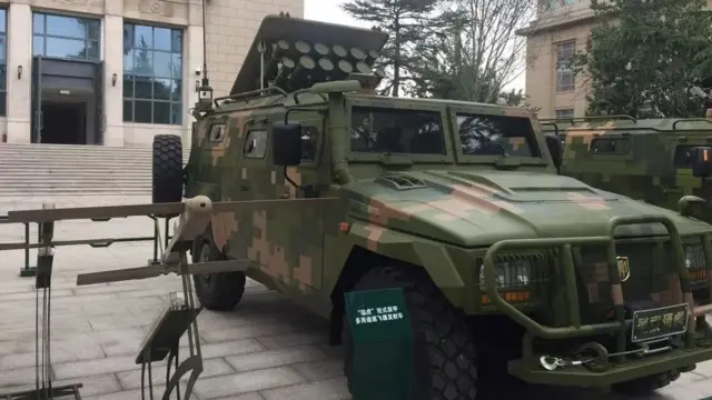 autos ejército China