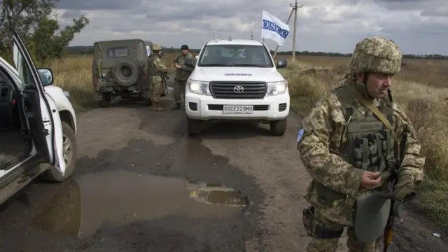 Військовий і авто місії ОБСЄ