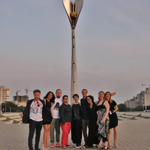 Создатели фильма "Напротив Левого берега"