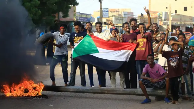 لقطة من الخرطوم أمس السبت الـ27 من يوليو/تموز تظهر جانب من الاحتجاجات على نتائج لجنة التحقيق