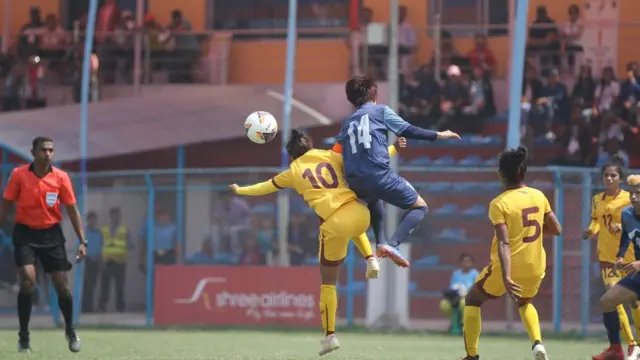 महिला फुटबल