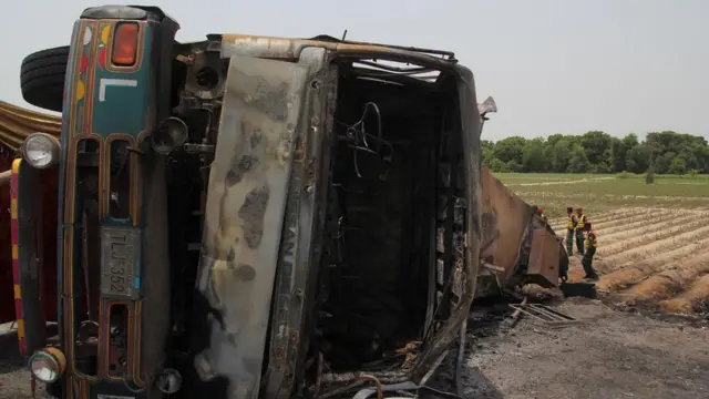 ٹینکر بستی رمضان جوئیہ کے قریب الٹا