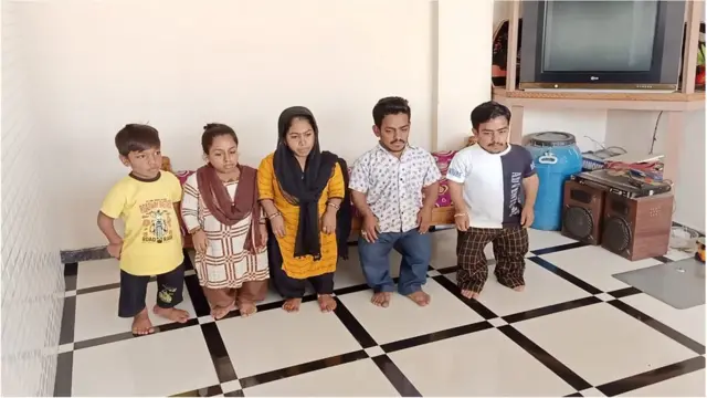 રફીક તેમના પરિવાર સાથે