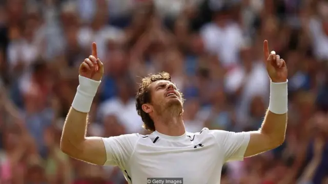 Sau mỗi trận tennis, cây vợt số một của Anh Andy Murray cũng tắm, ăn và uống một chút gì đó, sau đó massage và ngâm mình trong nước đá