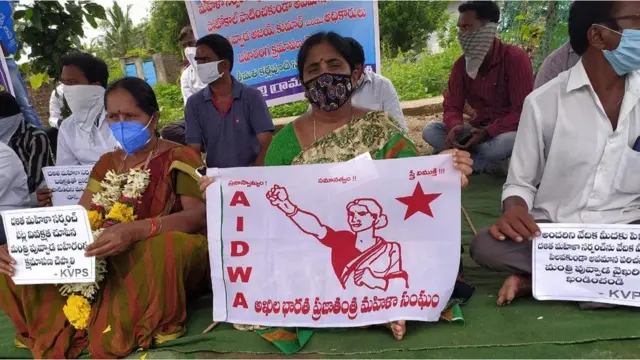 కుల విమోచన పోరాట సమితి కేవీపీఎస్ ఆందోళన