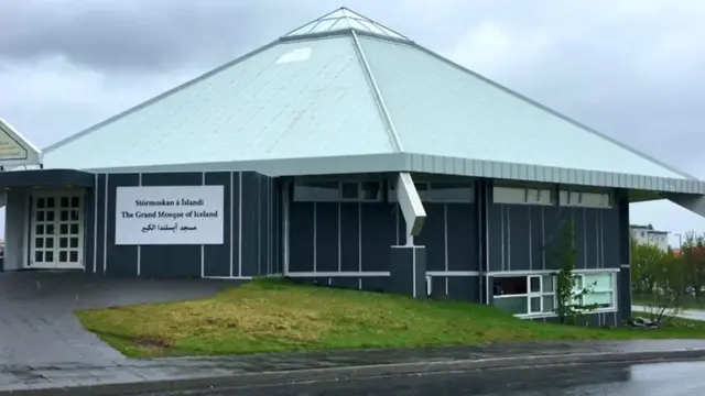 Masjid di Reykjavik