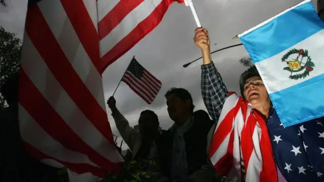 Trump ordena cortar toda la ayuda económica de Estados Unidos a Honduras, Guatemala y El Salvador - BBC News Mundo
