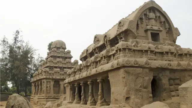 તામિલનાડુના મહાબલિપૂરમમાં પાંચ રથ