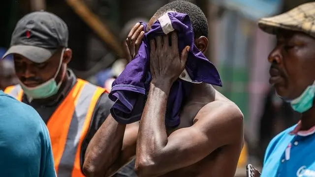 Man dey cry say dem wan scata im house