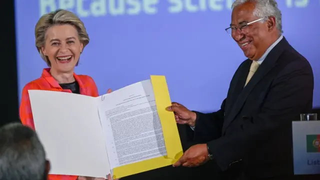 Antonio Costa junto a la presidenta de la Comisión Europea, Ursula von der Leyen.