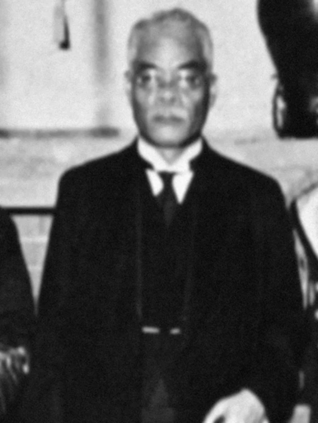 Osachi Hamaguchi