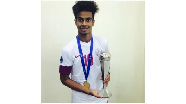 Kooxda Al Sad ayuu ugu ciyaaraa qaab amaah ah isagoo uga yimid dhinaca kooxda Vellareal