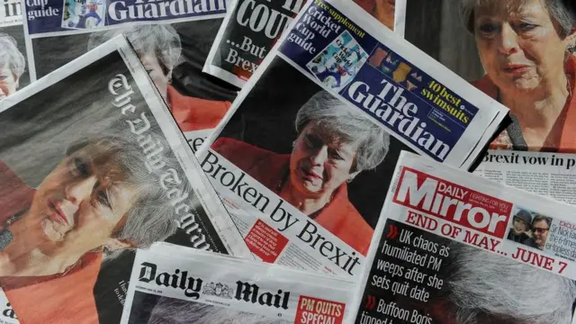 25 мая первые полосы британской прессы были заполнили фотографии премьер-министра на грани слез. Кто-то воспринял это с сочувствием, кто-то пожал плечами