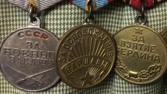 Нагороди Катерини Толстої за Другу світову війну