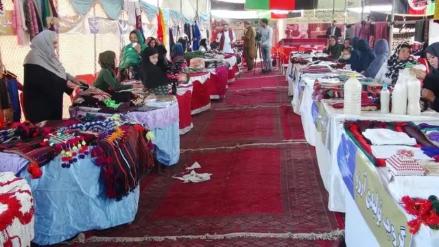 د کلیو او پراختیا وزارت وايي، په سیمه ییزې اقتصادي پراختیا کې کلیوالې ښځې ډېره ونډه لري