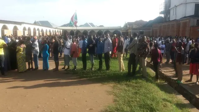 Kuri Lycee Municipale Nyakabiga, abatora bagaragaramwo urwaruko rwinshi