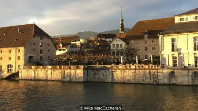 ቑጽሪ 11 ኣብ መላእ እታ ከተማ ክትረኽባ ትኽእል