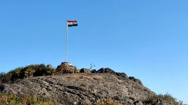 జెండా కొండ మీద త్రివర్ణ పతాకం