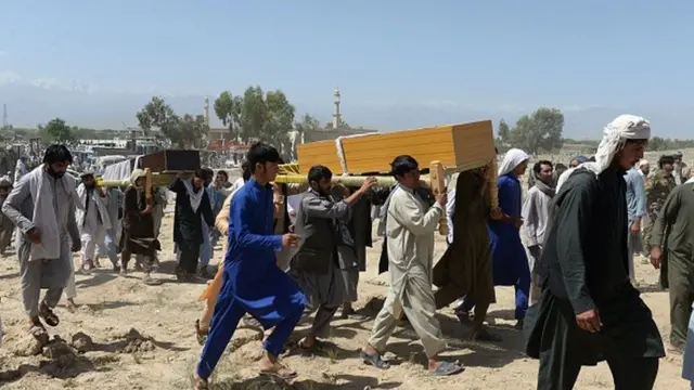 یوناما په خپل تازه رپوټ کې -چې نن خپور شوی- ویلي، د ۲۰۲۰ کال په لومړیو شپږو میاشتو کې نږدې درې نیم زره ملکي وګړو ته مرګ ژوبله اوښتې ده.