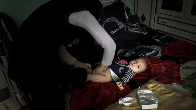 ərə gedən bir uşaq erkən evliliklər