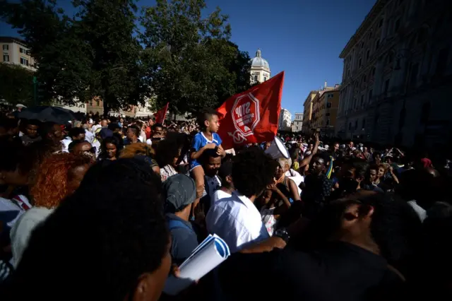 Cumartesi günü düzenlenen eyleme göçmenler ve aktivistler katıldı