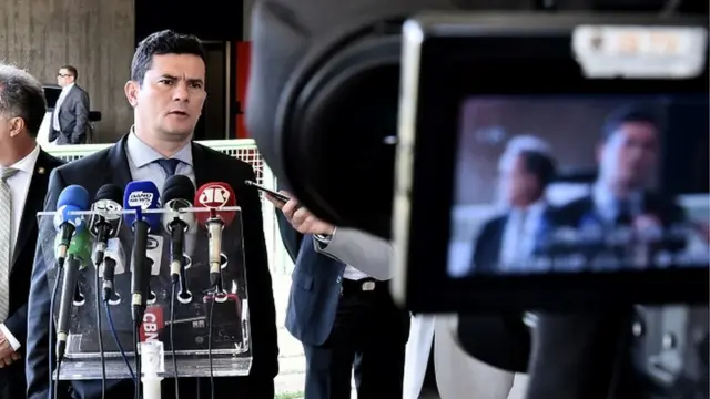 Sérgio Moro dá entrevista