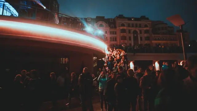 Поштова площа