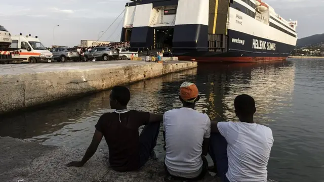 Jasiiradda Lesbos waa meesha ay ku hakadaan tahriibayaasha ka dib marka ay ka gudbaan badda u dhexeysa Turkiga iyo Giriigga.