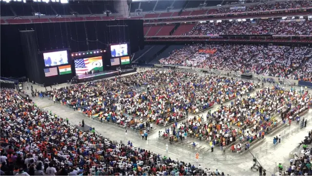 సభకు హాజరైనవారు