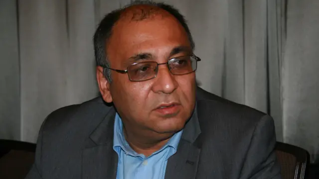 فریدون هادی‌زاده، رئیس سازمان موسوم به "آکادمی مکالمه" در تاجیکستان