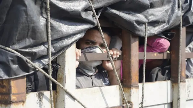 स्थलांतरित मजूर