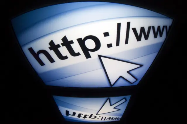 แฮกเกอร์นิรนาม, เฟซบุ๊ก, บก.ปอท., 9 แฮกเกอร์, รายงานคำร้องของรัฐบาล, 2559