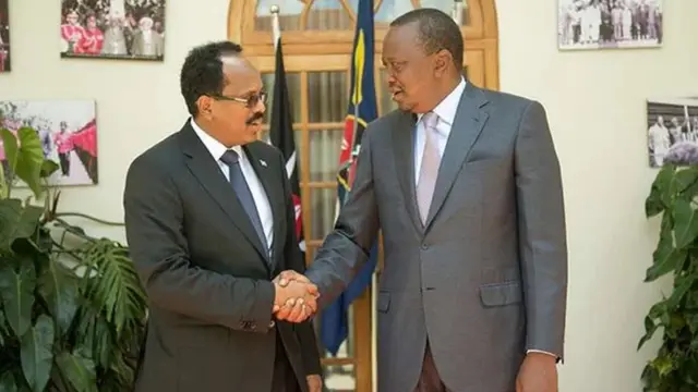 Uhuru Kenyatta iyo Maxamed Cabdullaahi Farmaajo