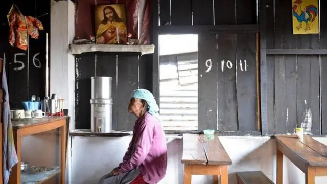 Aujourd'hui, dans certaines familles chrétiennes khasi, l'homme est le chef de famille.