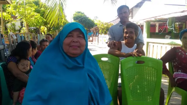 Yulfa Racib, warga Bunaken Kepulauan, menggantungkan harapan kepada Awi setelah kerap dikunjungi anggota legislatif lainnya yang ia nilai tidak amanah